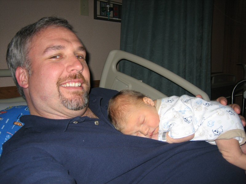 2007-04-07 p8 - asleep with Dad.jpg